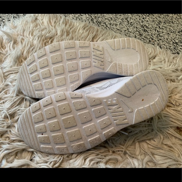 Nike running shoes - Picture 3 of 5